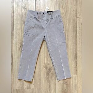 (NWT) Ann Taylor Blue & White Seersucker Capri Pants, 2P